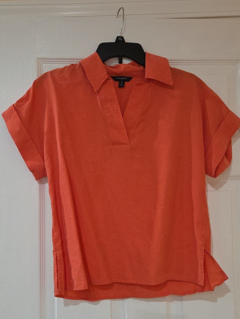 Lightweight Melon Collared Women's V-Neck Top